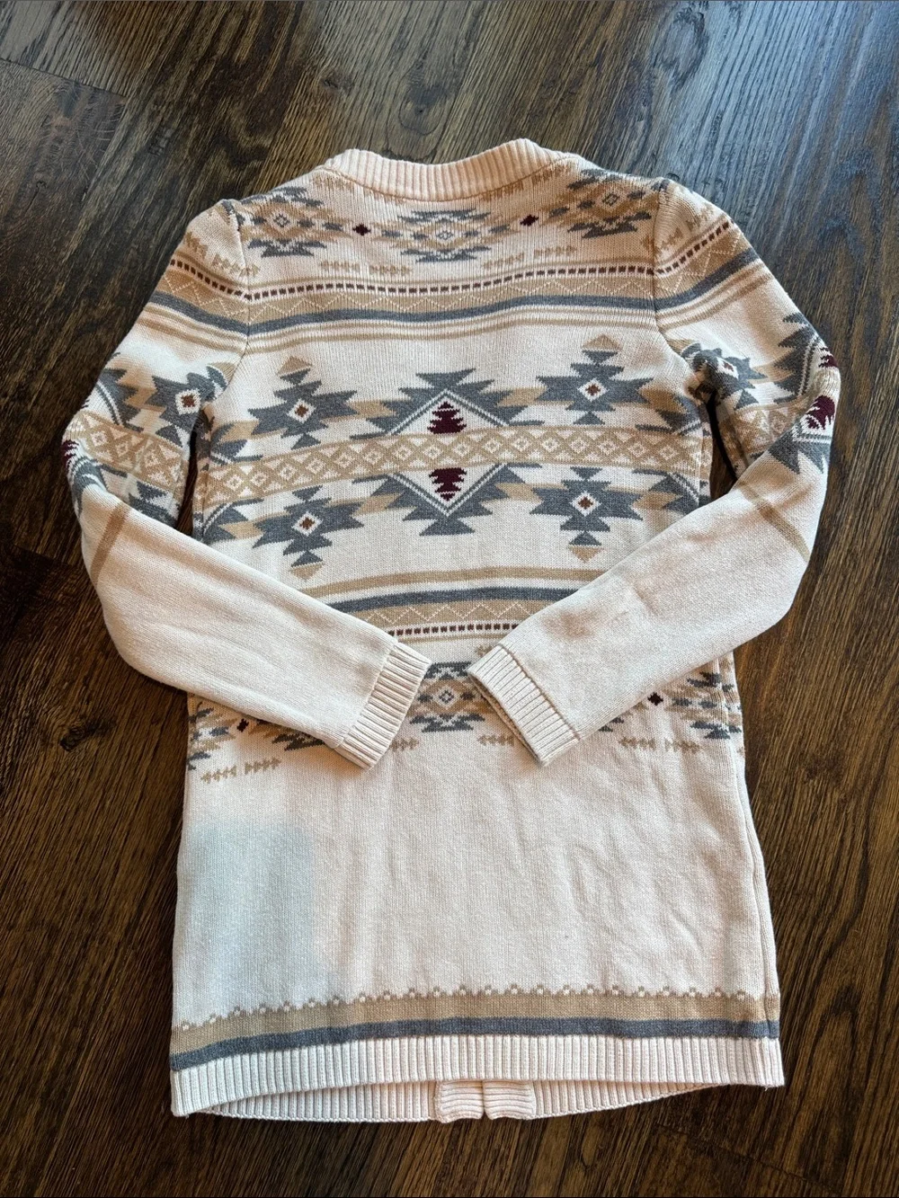 Thick cardigan with western/Native American print